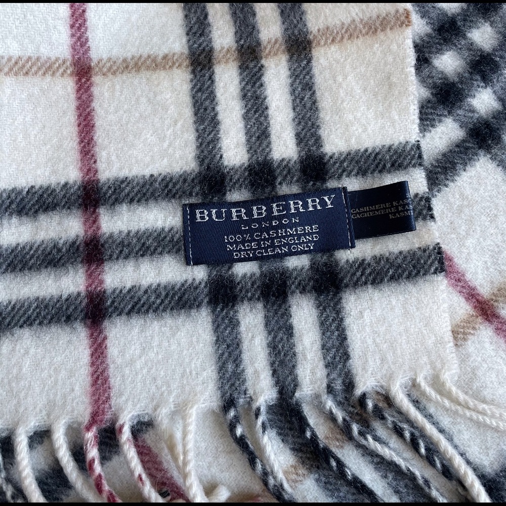 Burberry Classic White Cashmere Check Scarf
